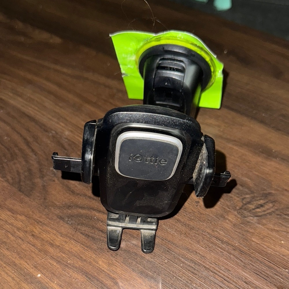 iOttie Black Car Mount